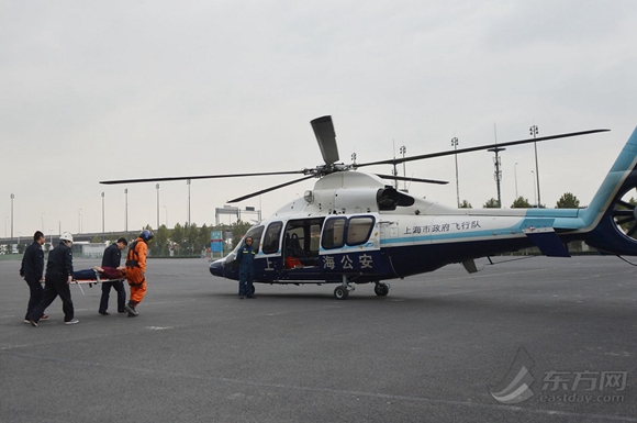 滬舉行地鐵消防應(yīng)急實(shí)戰(zhàn)演練  直升機(jī)參與救援