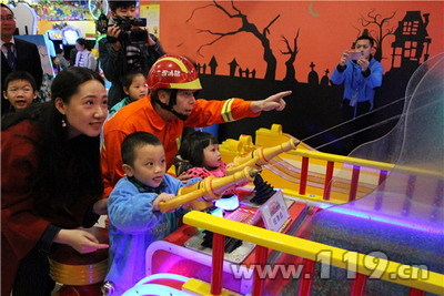 小小消防勇士斗火魔 小小消防勇士斗火魔