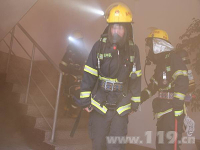 泉州市開展“消防宣傳進(jìn)社區(qū)”系列活動(dòng) 泉州市開展“消防宣傳進(jìn)社區(qū)”系列活動(dòng)